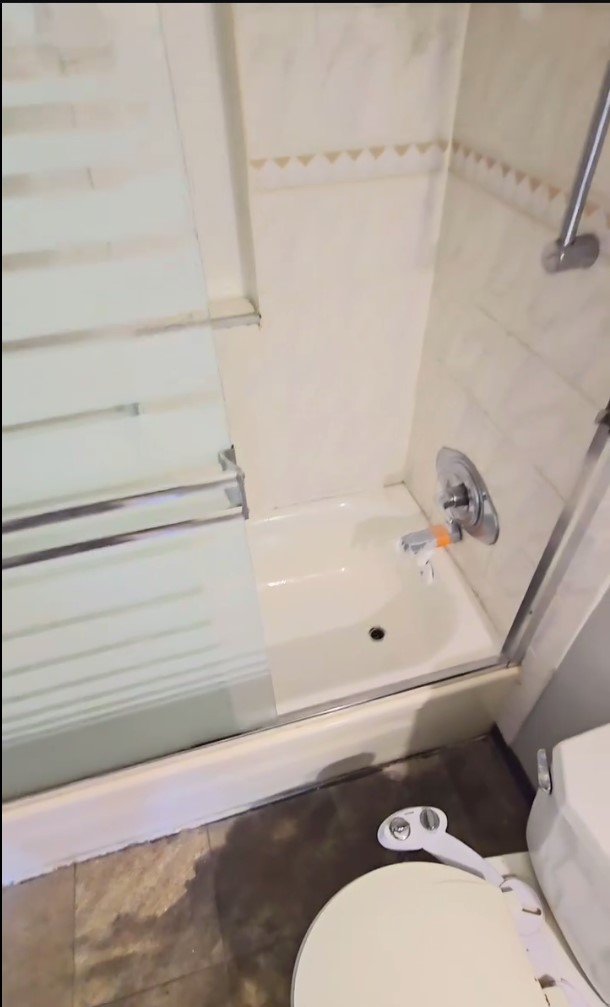 Bathtub refinishing video 04